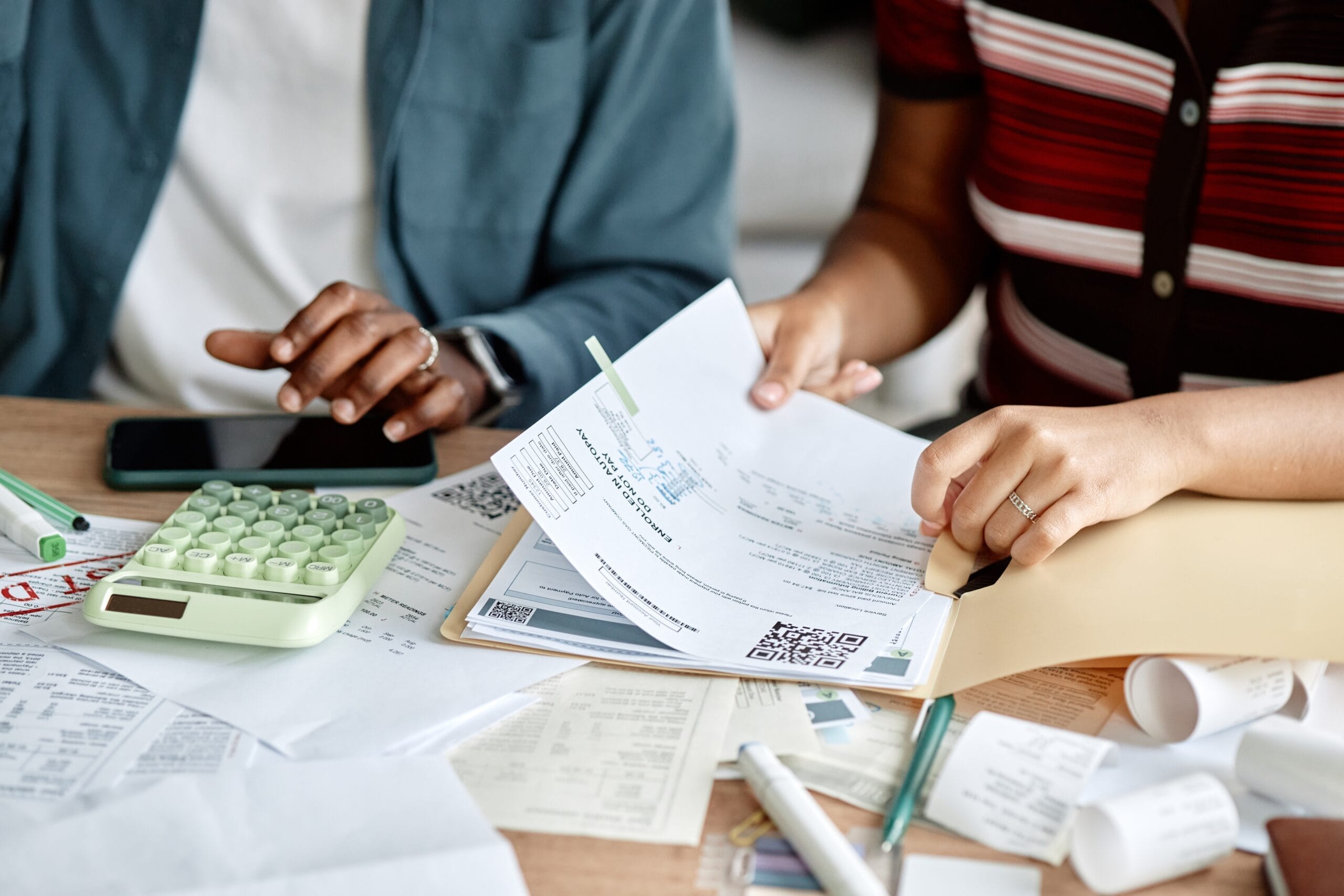 Reviewing plumbing costs with a calculator